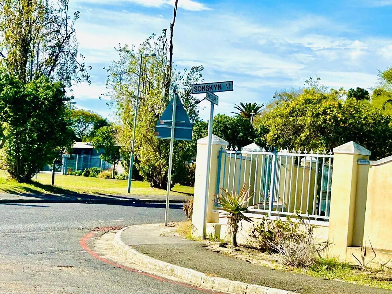 Executive Accommodation Bellville 2 Cape Town Konukevi
